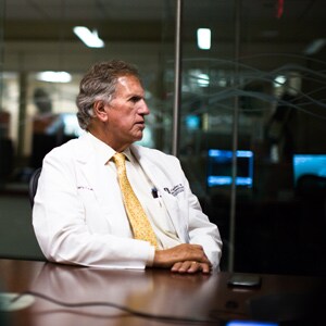 Доктор Barry T. Katzen, основатель и главный врач института Miami Cardiac &amp; Vascular Institute