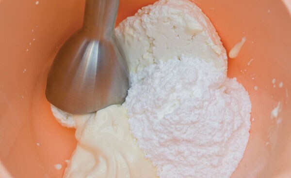 Curd mousse with mandarins