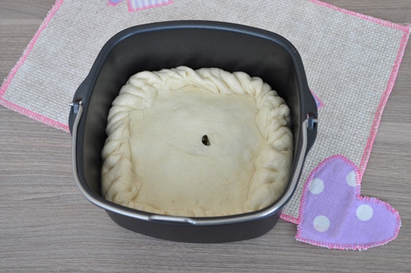 Постный пирог с папоротником и капустой