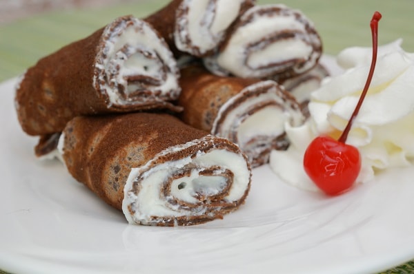 Блины на черемуховой муке с творогом