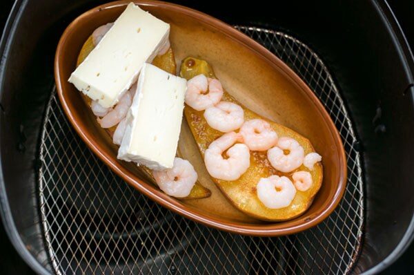 Pears baked with shrimps and brie cheese  5