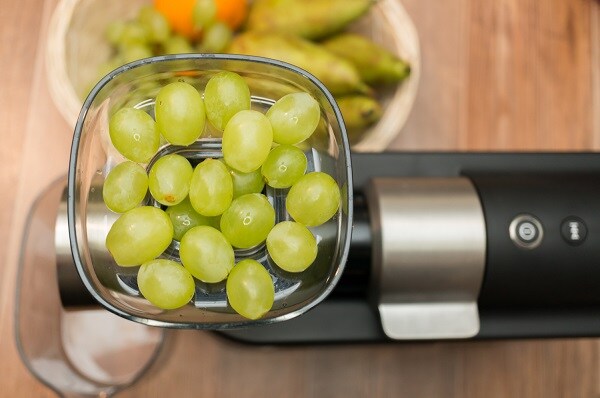 Pears in grape juice