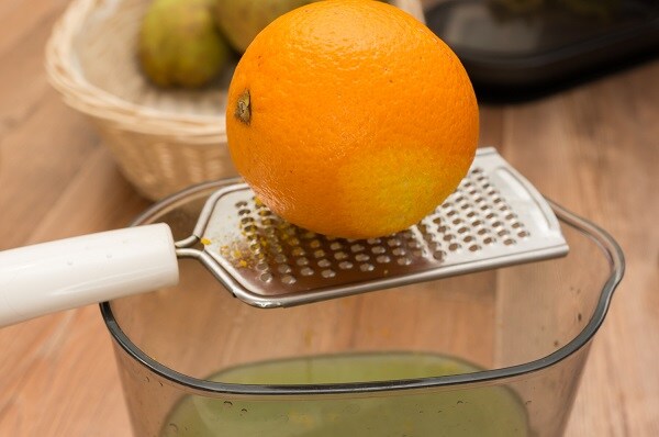 Pears in grape juice 3