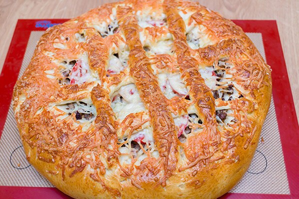 Сытный мясной пирог