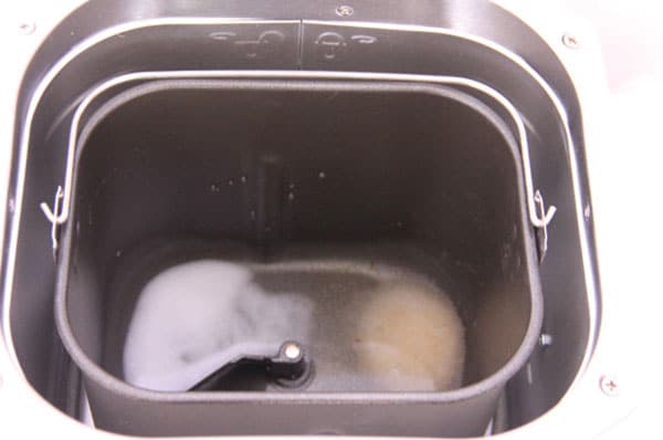 Whole wheat bread with soy and nuts breadmaker