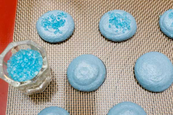 Зимние пирожные Macaron 