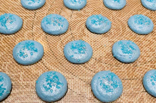 Зимние пирожные Macaron 