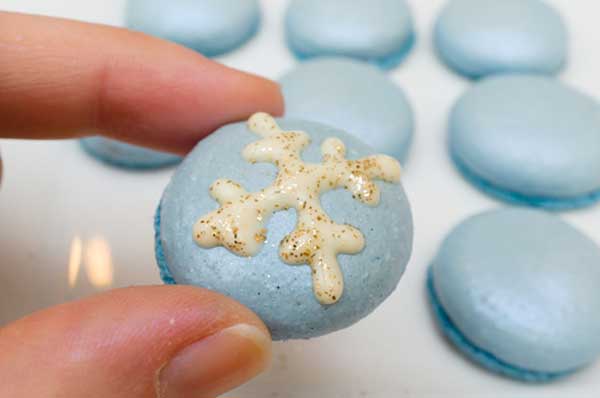 Зимние пирожные Macaron 