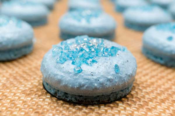 Зимние пирожные Macaron 