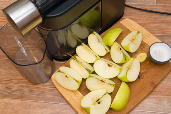 Apple juice with ginger necessities