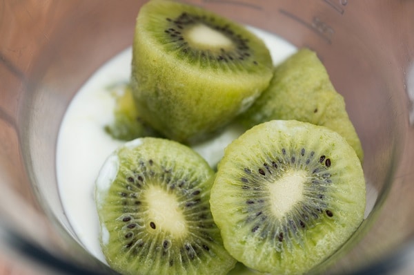 kiwi and banana cocktail 2