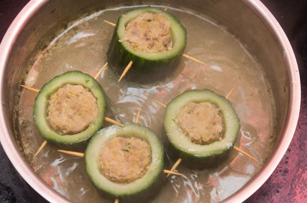 Камбоджийский суп с огурцами