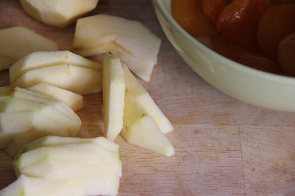 Шашлычный соус из кураги и яблок