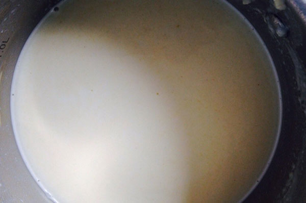 Картошка фри и брокколи с сырным соусом