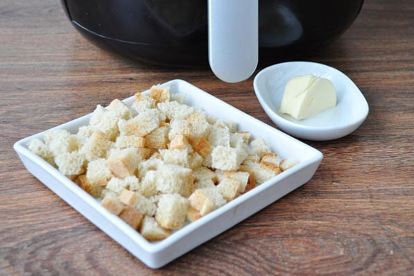 Салат с дайконом и крутонами