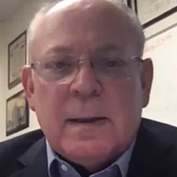 Фотография: проф. Роберто Лэнг