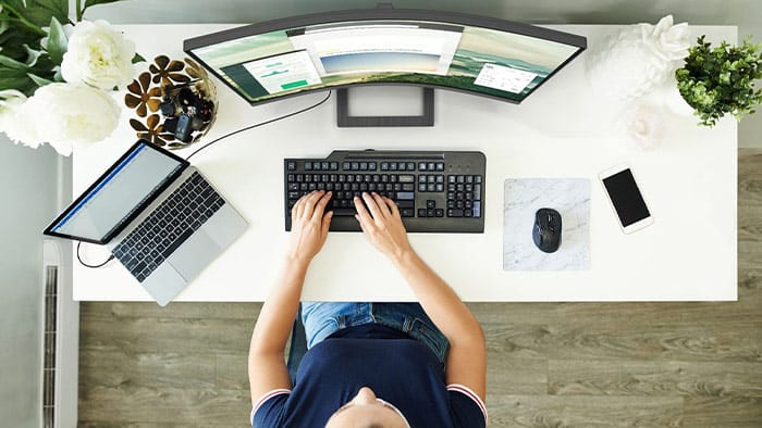 Изогнутые мониторы