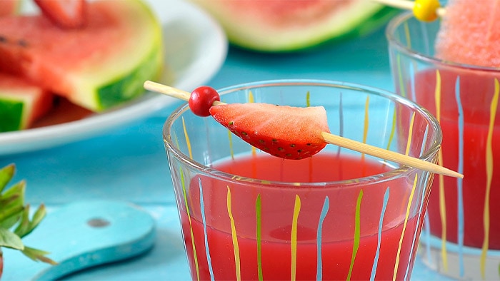 Витаминный бустер с клубникой и дыней