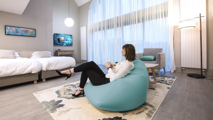 Fast installation. Superb picture quality. Immersive Ambilight&mdash;only from Philips.