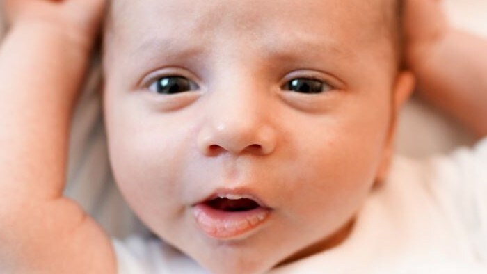 У новорожденного запор, как помочь младенцу покакать