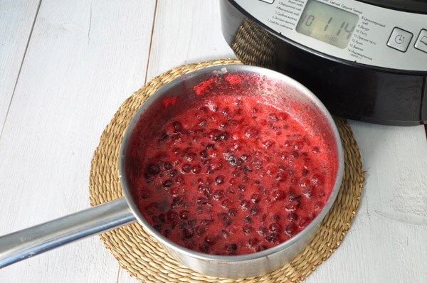 Булочки с клюквой