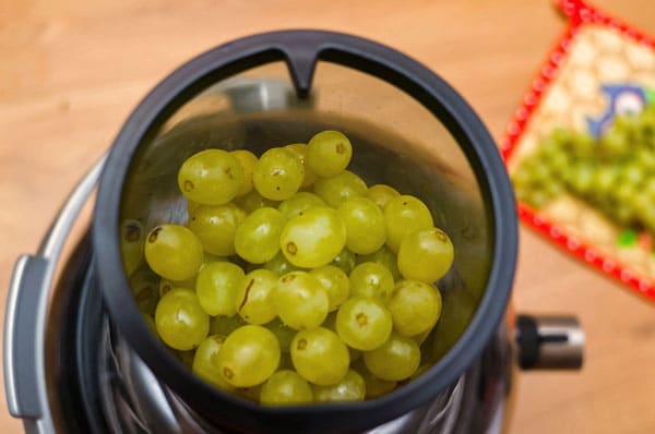 Виноградное желе с йогуртом