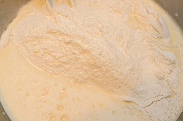 Царский кулич на топленом молоке