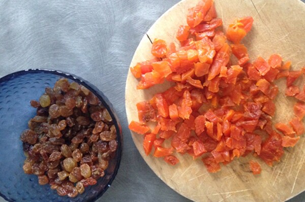 Ржаной хлеб с курагой и изюмом