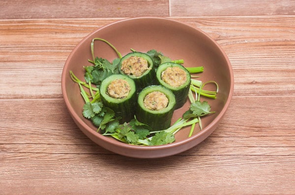 Камбоджийский суп с огурцами