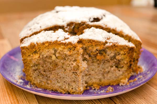 Кекс с орешками
